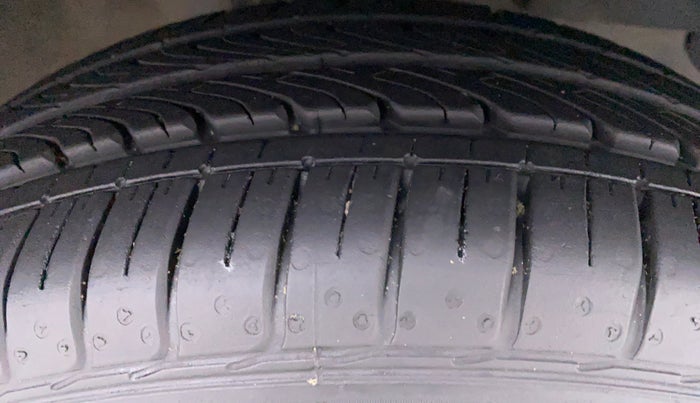 2012 Honda City V MT PETROL, Petrol, Manual, 70,961 km, Right Front Tyre Tread
