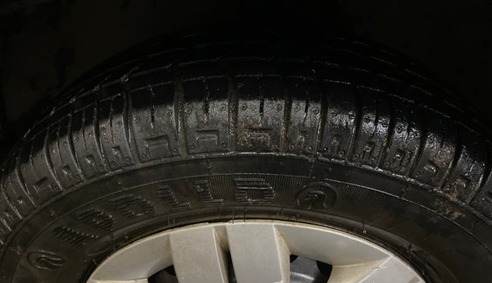 2016 Maruti Alto 800 VXI, Petrol, Manual, 26,066 km, Left Front Tyre Tread