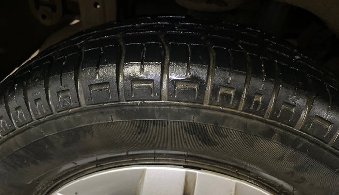 2016 Maruti Alto 800 VXI, Petrol, Manual, 26,066 km, Right Rear Tyre Tread