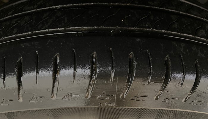 2025 Tata PUNCH Adventure Plus AMT, Petrol, Automatic, 11,142 km, Right Front Tyre Tread