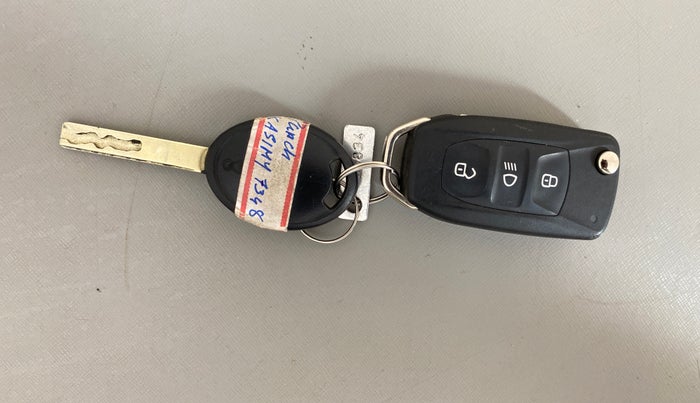 2025 Tata PUNCH Adventure Plus AMT, Petrol, Automatic, 11,142 km, Key Close Up