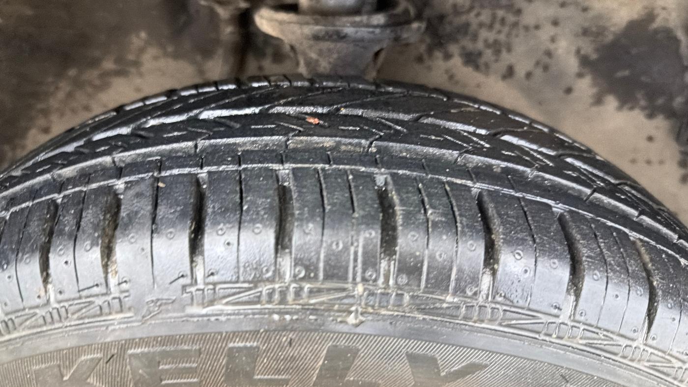 2015 Maruti Alto K10 VXI, Petrol, Manual, 68,293 km, Right Front Tyre Tread