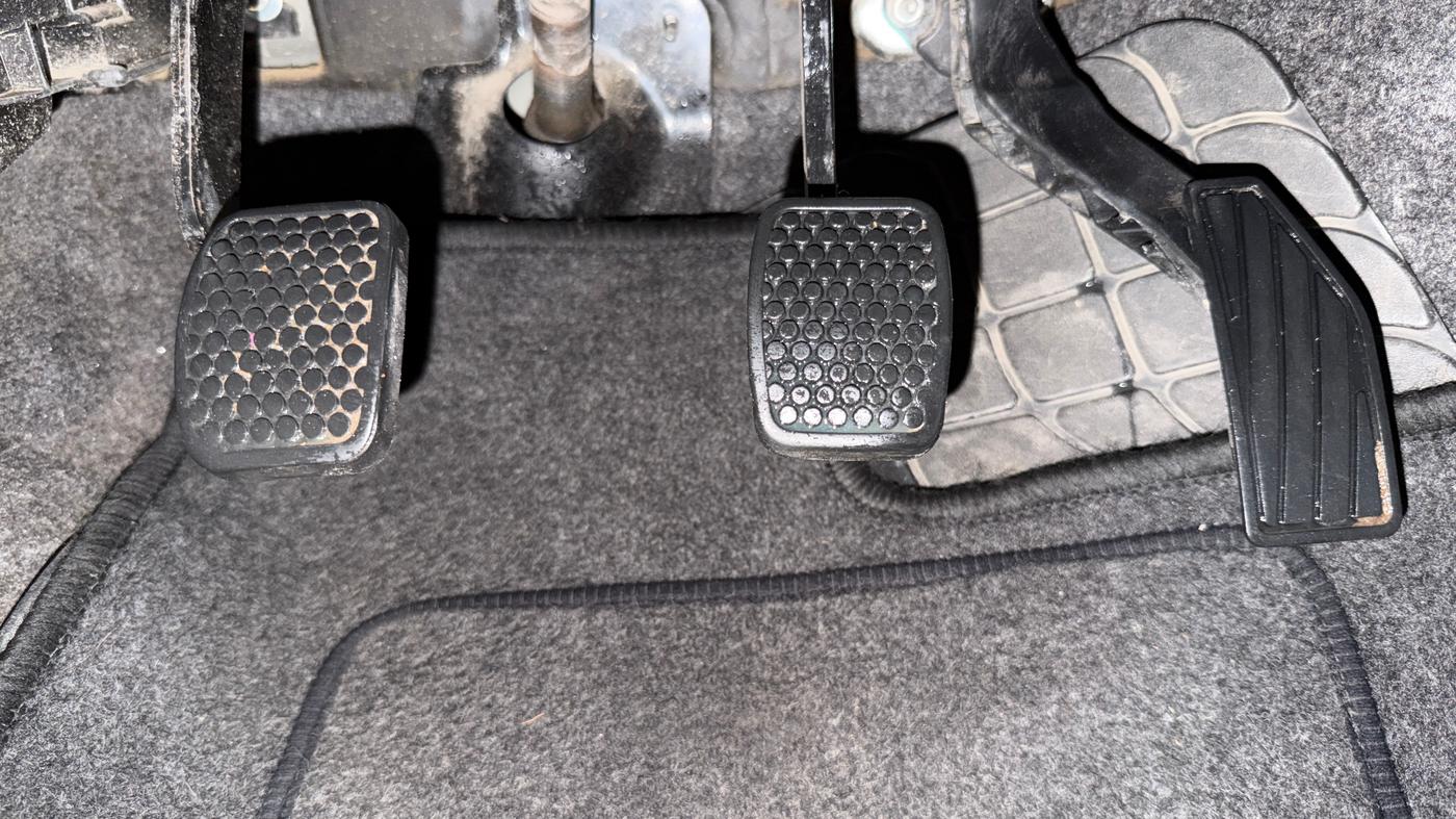 2015 Maruti Alto K10 VXI, Petrol, Manual, 68,293 km, Pedals