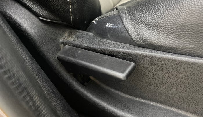 2019 Tata Tiago XZ PETROL, Petrol, Manual, 80,375 km, Driver Side Adjustment Panel