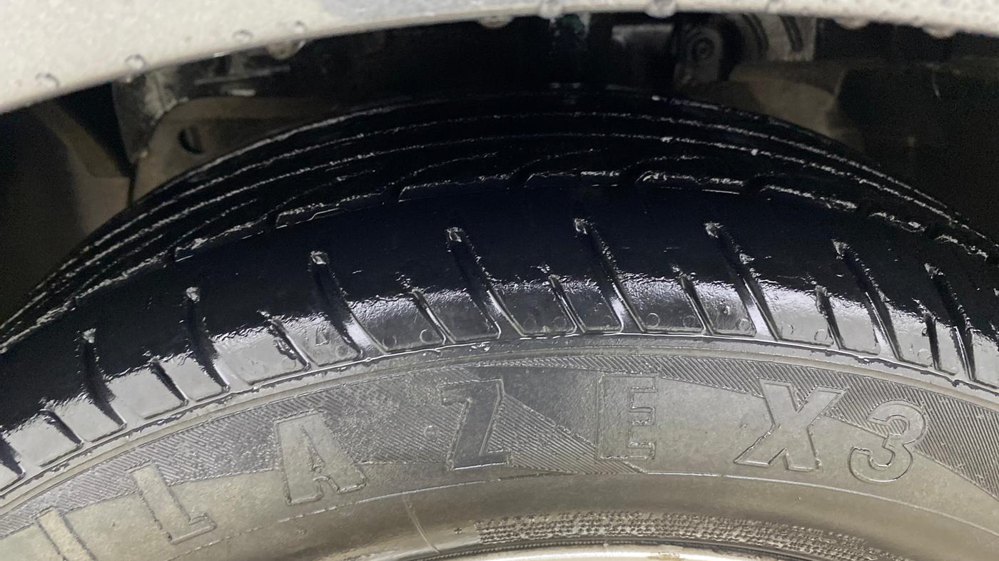 2017 Ford Figo Aspire TITANIUM 1.2 PETROL, Petrol, Manual, 81,215 km, Left Front Tyre Tread