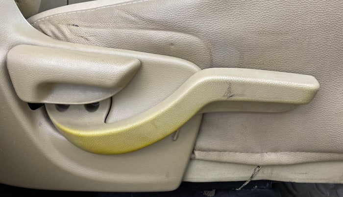 2016 Honda Amaze 1.2L I-VTEC S, Petrol, Manual, 56,392 km, Driver Side Adjustment Panel