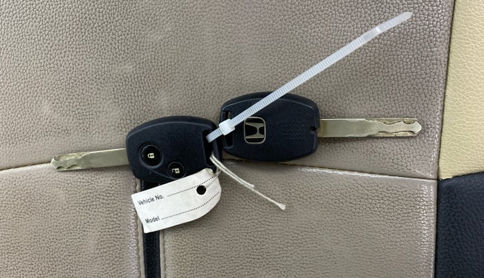 2016 Honda Amaze 1.2L I-VTEC S, Petrol, Manual, 56,392 km, Key Close Up