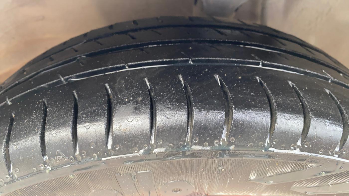 2017 Maruti Alto K10 VXI (O), Petrol, Manual, 1,22,161 km, Left Front Tyre Tread