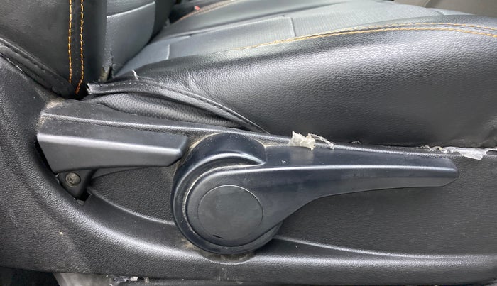 2019 Tata Tiago XZ PLUS PETROL, Petrol, Manual, 49,347 km, Driver Side Adjustment Panel