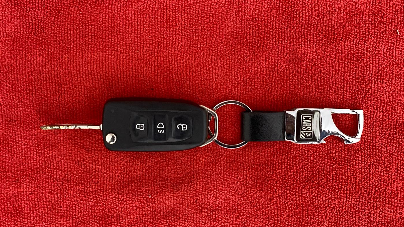2019 Tata Tiago XZ PLUS PETROL, Petrol, Manual, 49,347 km, Key Close Up