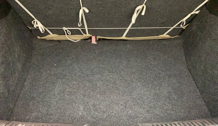 2016 Volkswagen Polo COMFORTLINE 1.2L, Petrol, Manual, 29,546 km, Boot Inside