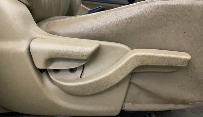 2015 Honda Amaze 1.2L I-VTEC VX, Petrol, Manual, 65,394 km, Driver Side Adjustment Panel