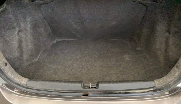 2015 Honda Amaze 1.2L I-VTEC VX, Petrol, Manual, 65,394 km, Boot Inside