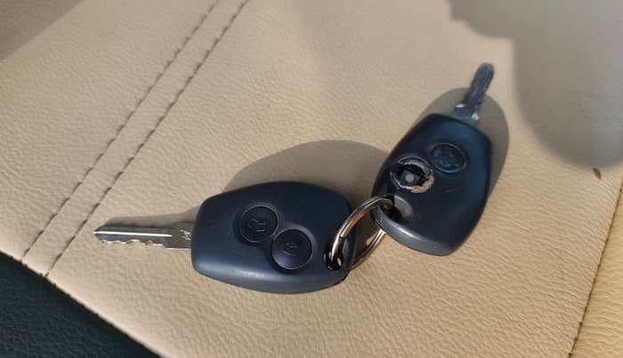 2015 Nissan Terrano XL (D), Diesel, Manual, 90,453 km, Key Close Up