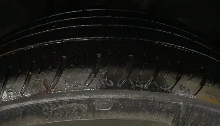 2024 Nissan MAGNITE Visia Plus B4D 1.0 Petrol MT, Petrol, Manual, 30,789 km, Right Front Tyre Tread