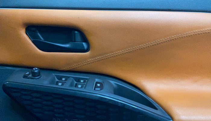 2024 Nissan MAGNITE Visia Plus B4D 1.0 Petrol MT, Petrol, Manual, 30,789 km, Driver Side Door Panels Control