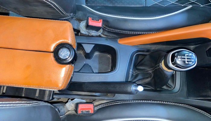 2024 Nissan MAGNITE Visia Plus B4D 1.0 Petrol MT, Petrol, Manual, 30,789 km, Gear Lever