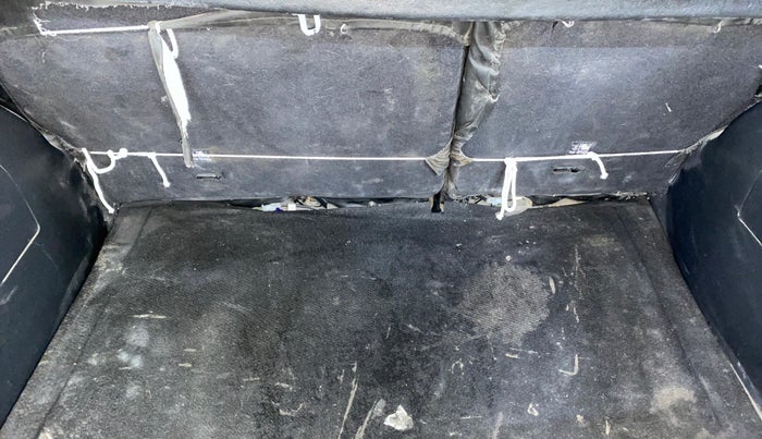 2024 Nissan MAGNITE Visia Plus B4D 1.0 Petrol MT, Petrol, Manual, 30,789 km, Boot Inside