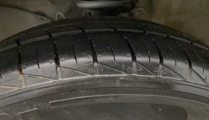 2021 Maruti Alto VXI PLUS, Petrol, Manual, 55,500 km, Left Front Tyre Tread