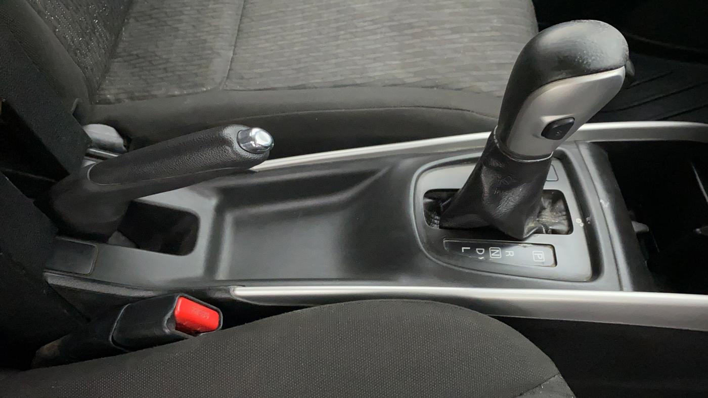2016 Maruti Baleno DELTA 1.2 K12 AT, Petrol, Automatic, 27,110 km, Gear Lever