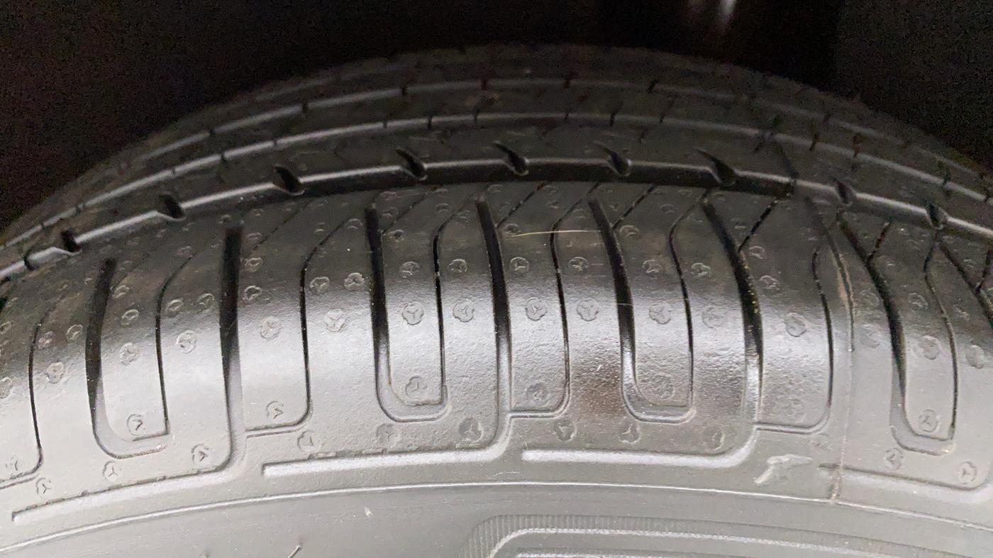 2016 Maruti Baleno DELTA 1.2 K12 AT, Petrol, Automatic, 27,110 km, Left Rear Tyre Tread