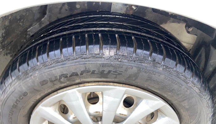 2014 Honda Amaze 1.2L I-VTEC EX, Petrol, Manual, 70,106 km, Right Front Tyre Tread