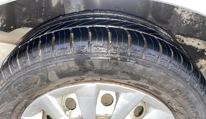 2014 Honda Amaze 1.2L I-VTEC EX, Petrol, Manual, 70,106 km, Right Rear Tyre Tread