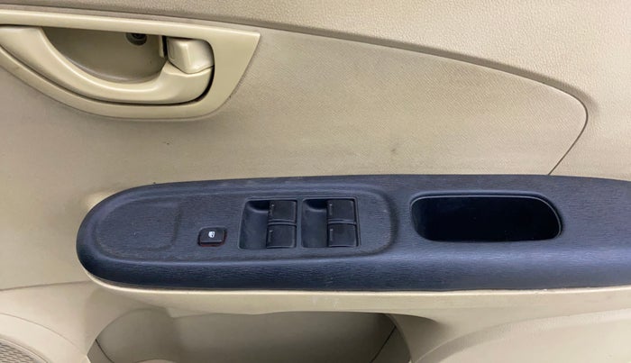 2014 Honda Amaze 1.2L I-VTEC EX, Petrol, Manual, 70,106 km, Driver Side Door Panels Control