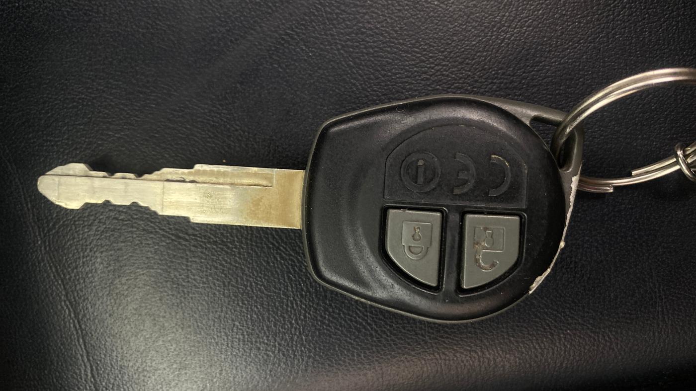 2020 Maruti Dzire VXI AMT, Petrol, Automatic, 29,335 km, Key Close Up