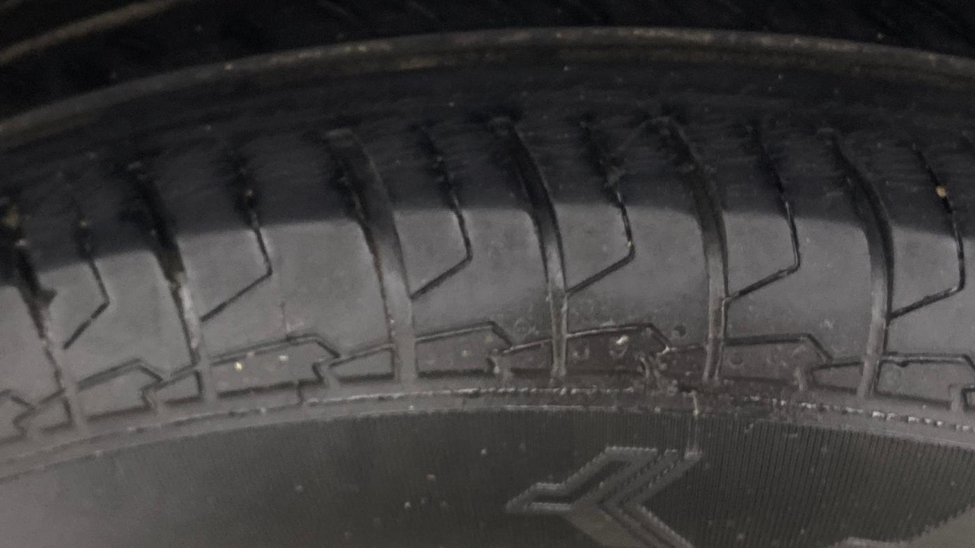 2020 Maruti Dzire VXI AMT, Petrol, Automatic, 29,335 km, Left Rear Tyre Tread