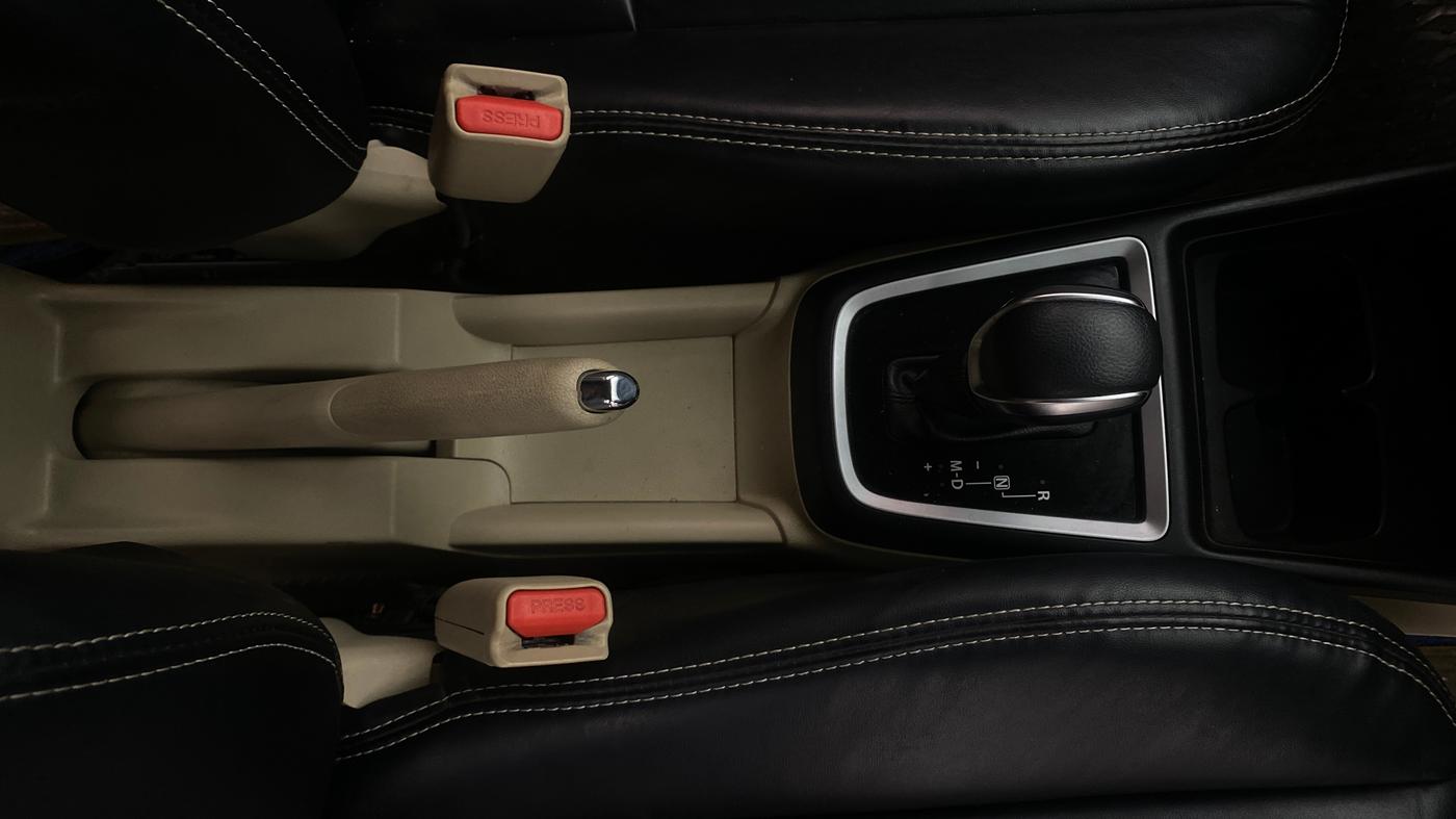 2020 Maruti Dzire VXI AMT, Petrol, Automatic, 29,335 km, Gear Lever