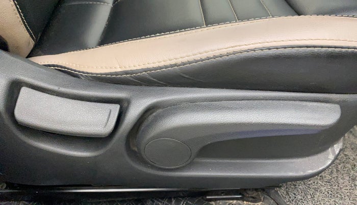 2019 Hyundai Verna 1.6 VTVT SX, Petrol, Manual, 26,115 km, Driver Side Adjustment Panel