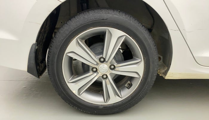 2019 Hyundai Verna 1.6 VTVT SX, Petrol, Manual, 26,115 km, Right Rear Wheel