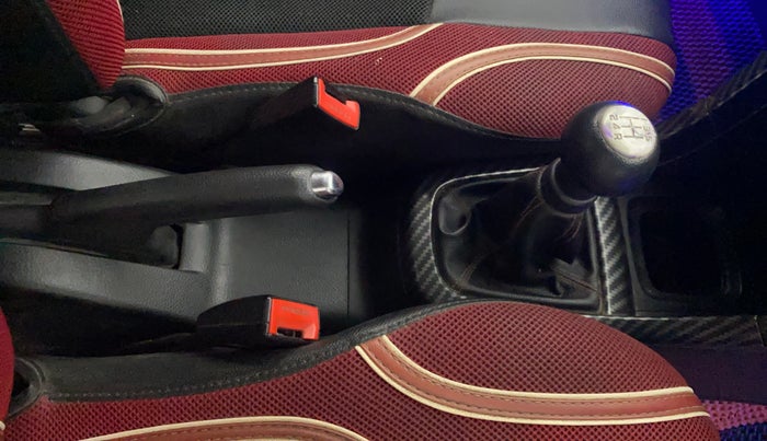 2016 Maruti Swift VDI, Diesel, Manual, 89,132 km, Gear Lever