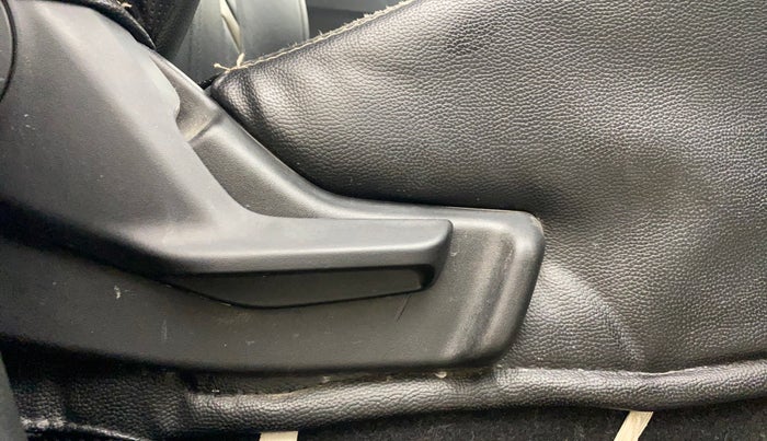 2017 Maruti IGNIS DELTA 1.2, Petrol, Manual, 14,249 km, Driver Side Adjustment Panel