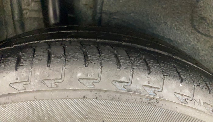 2017 Maruti IGNIS DELTA 1.2, Petrol, Manual, 14,249 km, Right Rear Tyre Tread
