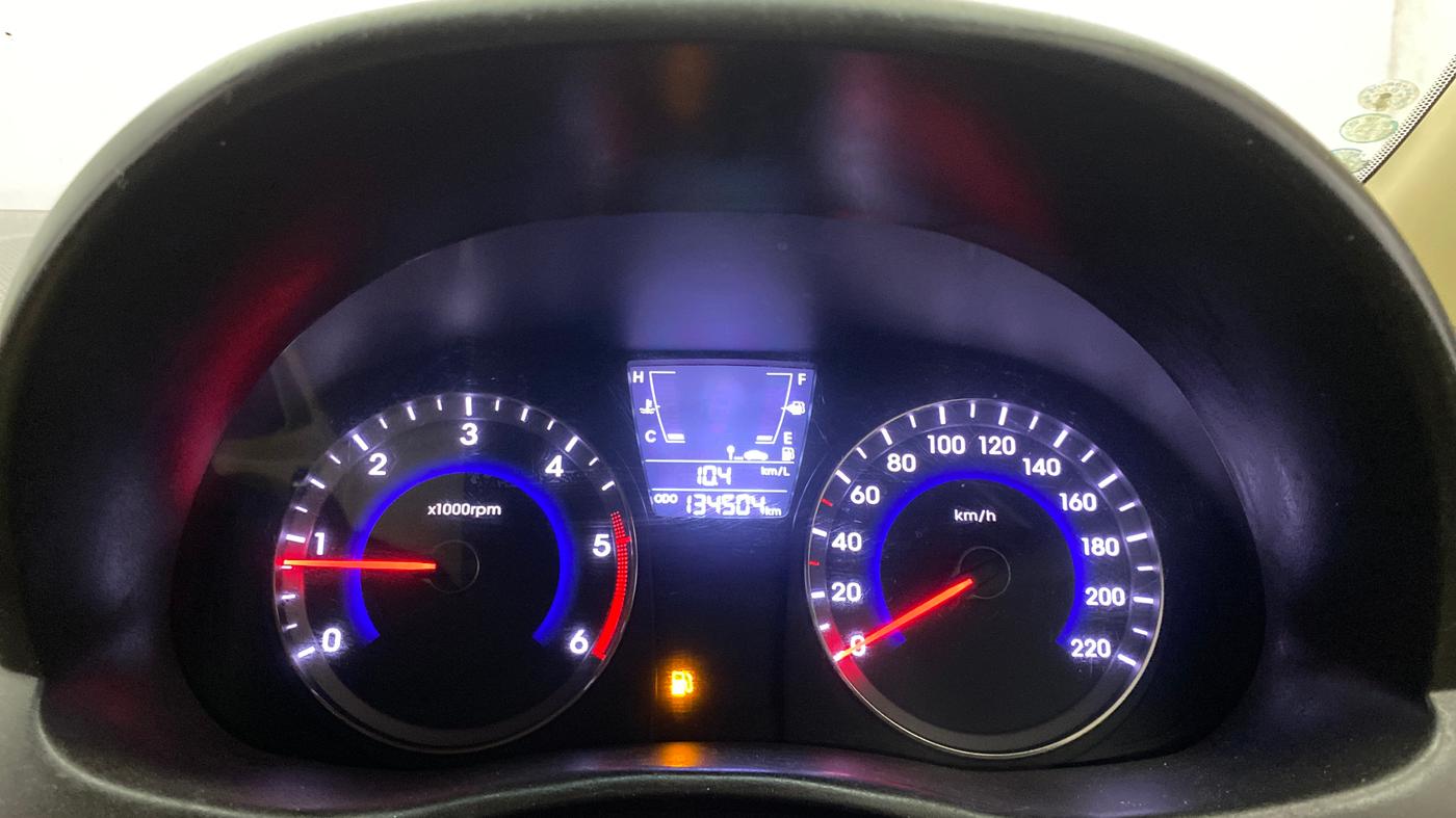 2013 Hyundai Verna FLUIDIC 1.6 CRDI EX, Diesel, Manual, 1,34,450 km, Odometer Image