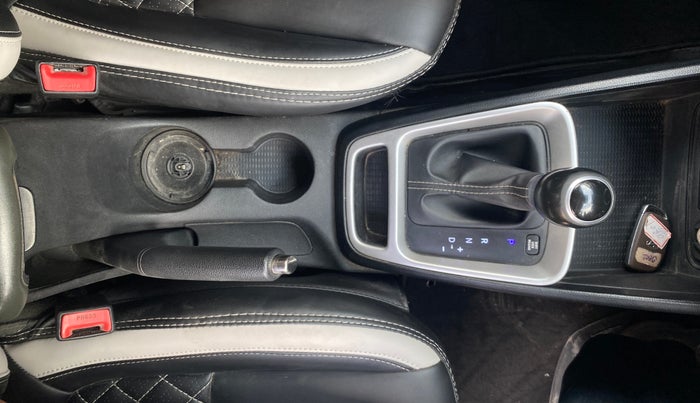 2019 Hyundai VENUE SX PLUS 1.0 TURBO DCT, Petrol, Automatic, 1,44,200 km, Gear Lever