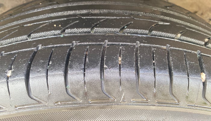 2019 Hyundai VENUE SX PLUS 1.0 TURBO DCT, Petrol, Automatic, 1,44,200 km, Left Front Tyre Tread