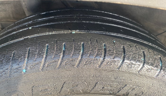 2019 Hyundai VENUE SX PLUS 1.0 TURBO DCT, Petrol, Automatic, 1,44,200 km, Right Rear Tyre Tread