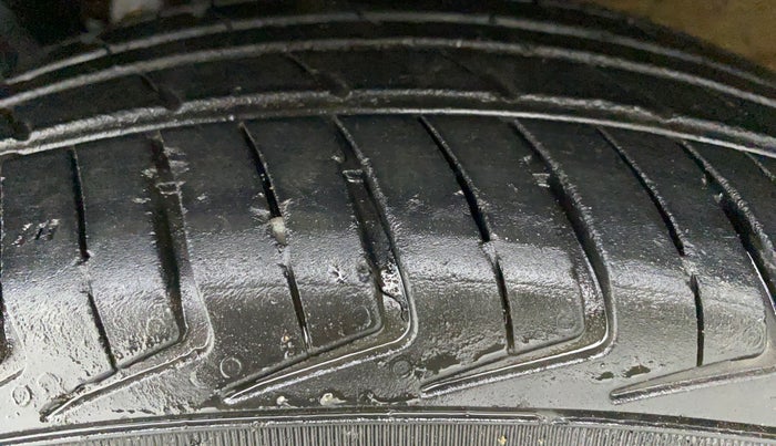 2020 Maruti New Wagon-R LXI CNG 1.0 L, CNG, Manual, 31,295 km, Left Front Tyre Tread