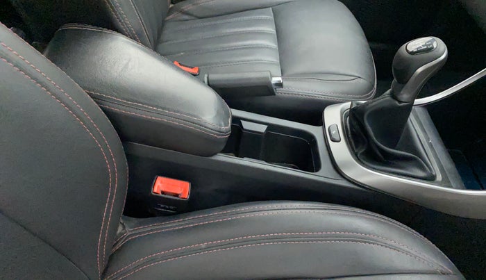 2021 Tata ALTROZ XZ PETROL, Petrol, Manual, 64,953 km, Gear Lever