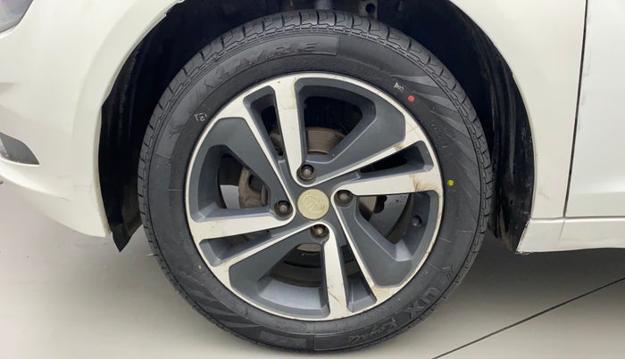 2021 Tata ALTROZ XZ PETROL, Petrol, Manual, 64,953 km, Left Front Wheel