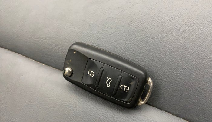 2017 Volkswagen Polo HIGHLINE1.2L, Petrol, Manual, 72,534 km, Key Close Up