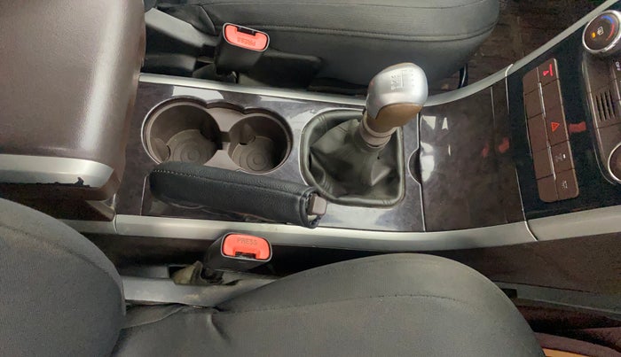 2013 Mahindra XUV500 W6, Diesel, Manual, 1,20,365 km, Gear Lever