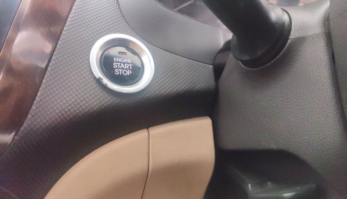 2015 Hyundai Verna FLUIDIC 4S 1.6 VTVT SX, Petrol, Manual, 51,595 km, Keyless Start/ Stop Button