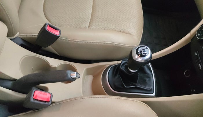 2015 Hyundai Verna FLUIDIC 4S 1.6 VTVT SX, Petrol, Manual, 51,595 km, Gear Lever