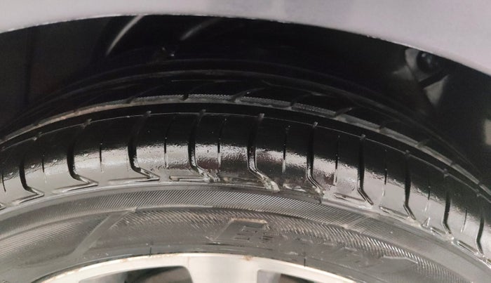 2015 Hyundai Verna FLUIDIC 4S 1.6 VTVT SX, Petrol, Manual, 51,595 km, Left Rear Tyre Tread