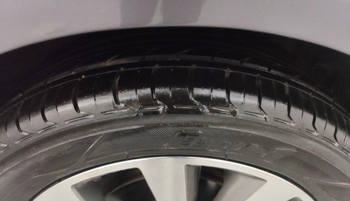 2015 Hyundai Verna FLUIDIC 4S 1.6 VTVT SX, Petrol, Manual, 51,595 km, Right Front Tyre Tread