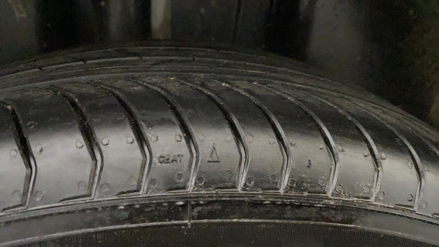 2025 Skoda Kylaq Signature AT, Petrol, Automatic, 6,467 km, Right Rear Tyre Tread